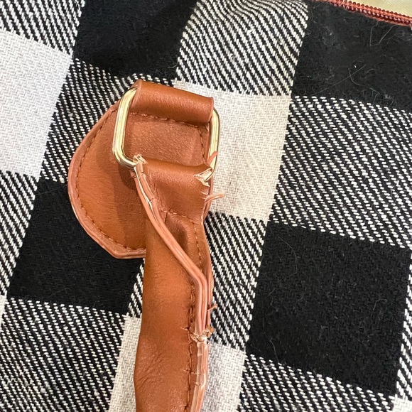 Buffalo plaid duffel bag - Picture 2 of 11